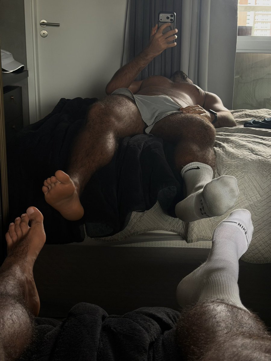 tallfindom's tweet photo. needing a massage https://t.co/7X796C9udH