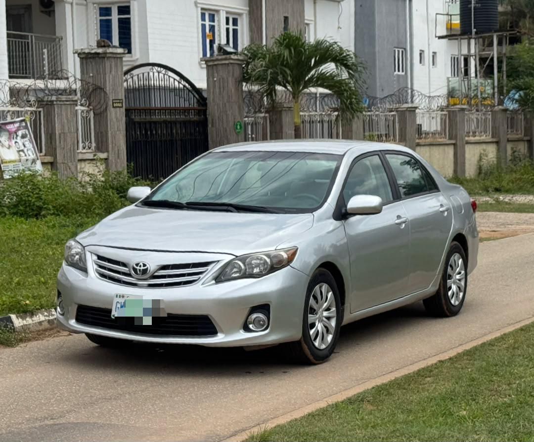 DriveXnetwork's tweet photo. An extremely clean used Toyota Corolla LE 2012 model with verify duty paid in excellent condition 
ON WHEELS:
key entry
Fabric seat 💺  
4 cylinder engine 
Duty✅
Nationwide delivery 
💲Price:N8,600,000m
🆖Abuja
📞08163685976
📞09027278161 https://t.co/F759HHkubI