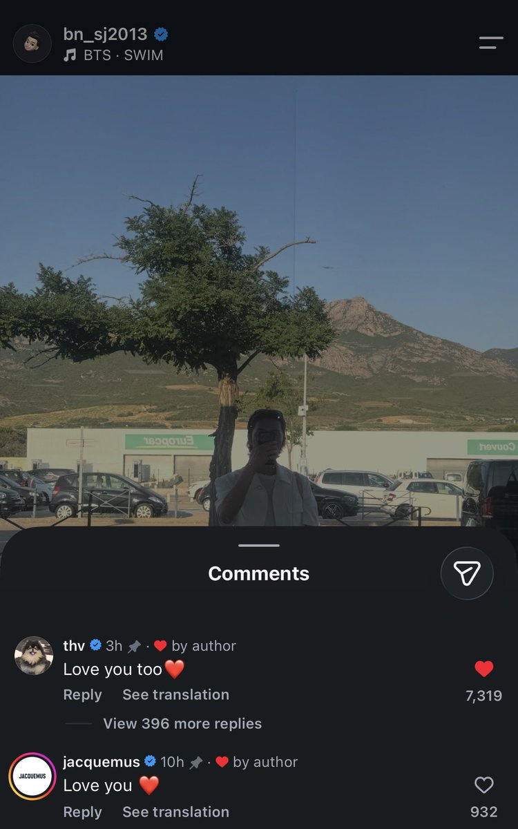 BackTheSoul's tweet photo. COMENTÁRIO DE #V NO POST DO ATOR PARK SEOJOON

🐻: Eu também te amo

(O ator colocou a música do BTS, “SWIM” em seu post I pelo comentário da marca Jacquemus como uma piada)

cr. Taegi_outro | 🐋 https://t.co/JNQo8zHqGW