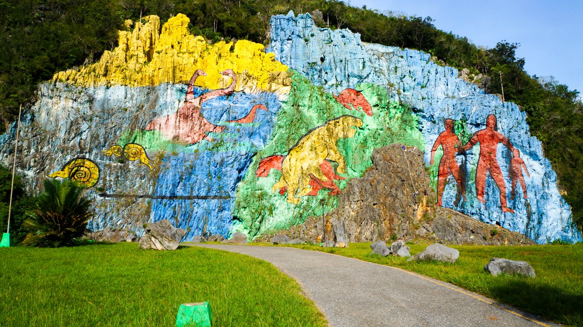 PinarPalmares's tweet photo. #MuraldeLaPrehistoria. Arte y naturaleza se mezclan para hacer de su visita una experiencia maravillosa.
¡Los esperamos!

#PalmaresPinardelRío https://t.co/U3ddLOht29