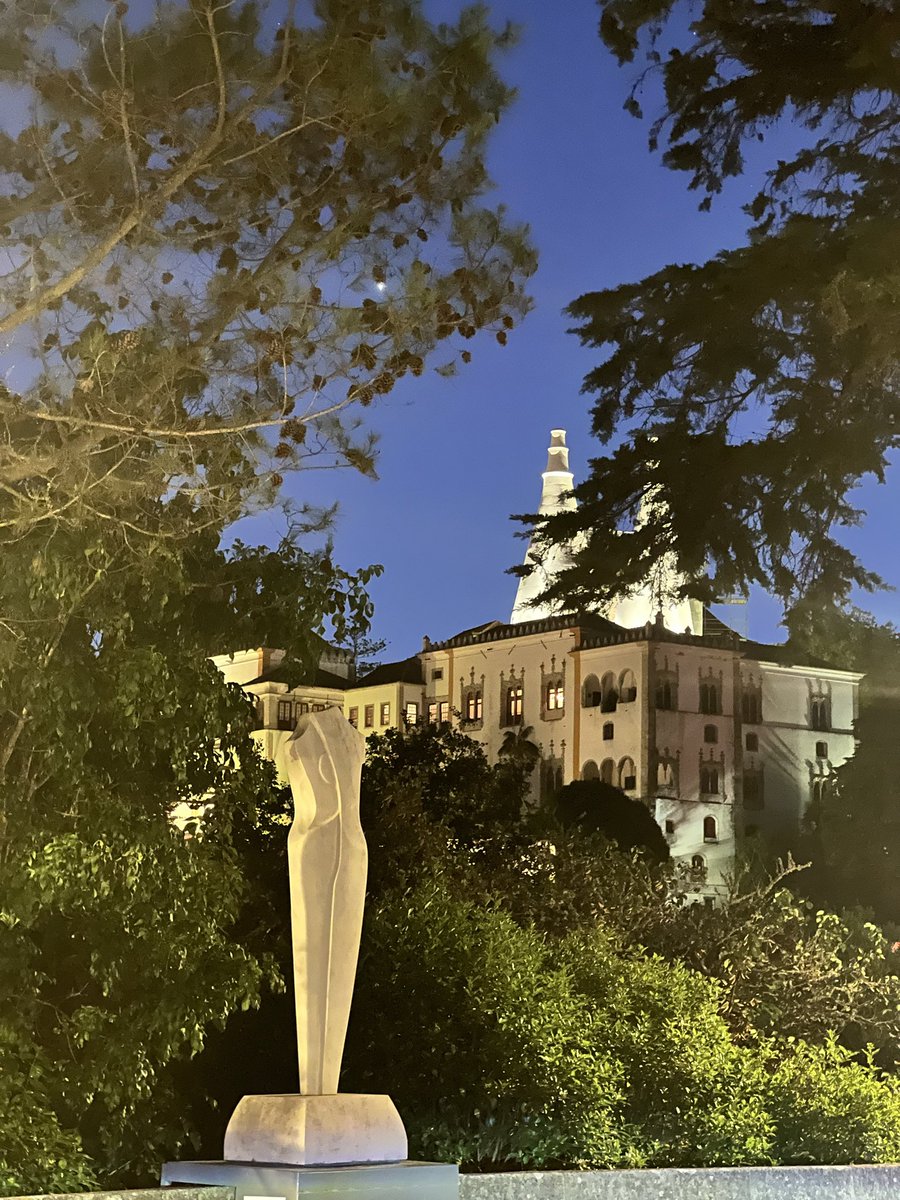 SSerrario's tweet photo. A minha Sintra com 28º à noite 🥰 https://t.co/ivnELvtR65