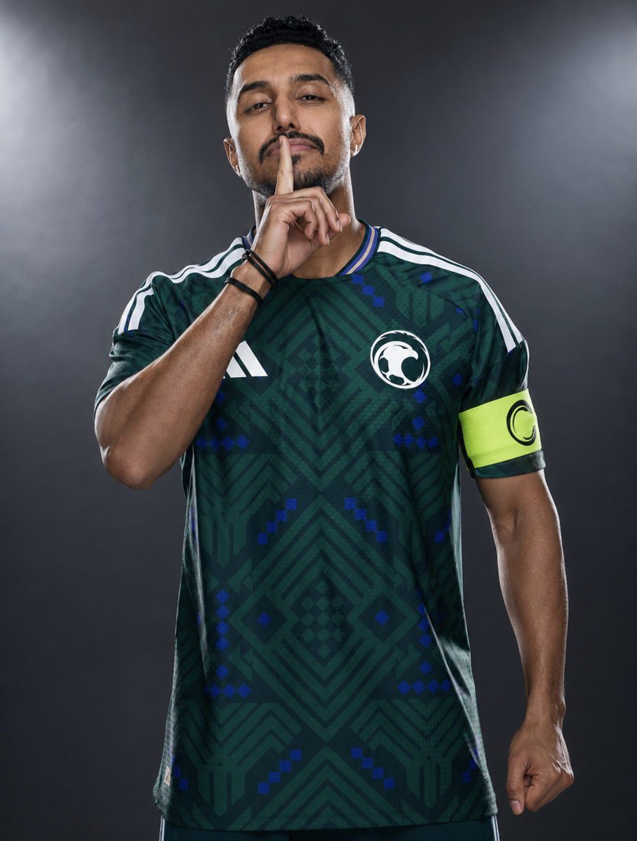 Ayed_5439's tweet photo. #كاس_العالم_٢٠٢٦ 
#الارجنتين_الراس_الاخضر 
منتخب الراس الأخضر مطبق خطة المنتخب السعودي  2022 دفاع متقدم وكشف التسلل ياعمي روح حتى لو نجحت في منع التسجيل لايوجد عندك اسطورة مثل سالم الدوسري يسجل هدف الفوز 
✌🏼💙🇸🇦 https://t.co/4uGP6H0DPC