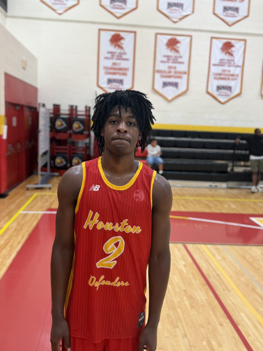 bigsloan32's tweet photo. Special second half performance, scored 19 of his 27 in the second half &amp; OT in 70-69 win for the @houdefenders https://t.co/LthGTTY2Q7