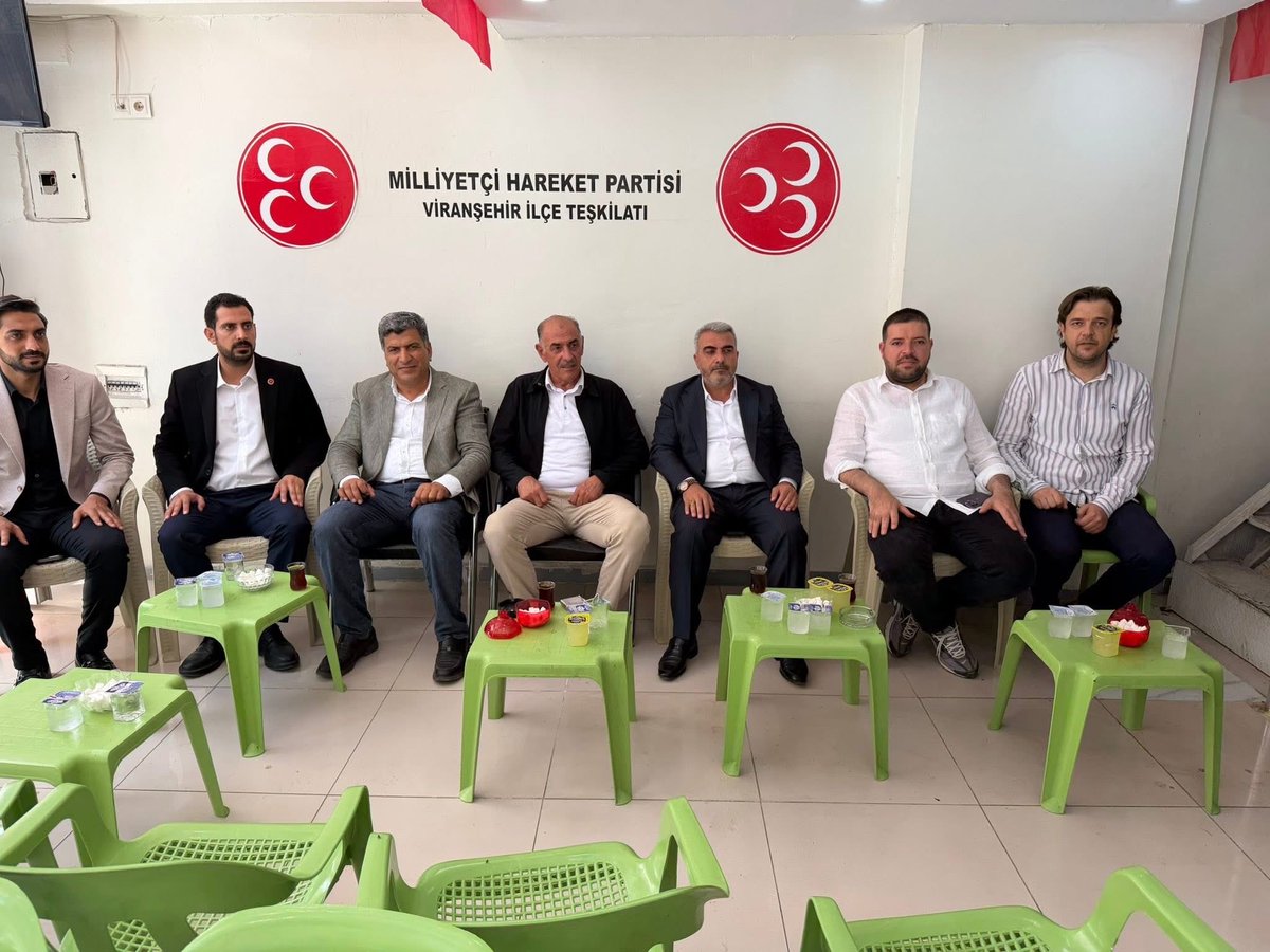 YkselAziz's tweet photo. Şanlıurfa İl Başkan Yrd’mız Sn.@mahozyavuz önceki dönem ilçe başkanımız @alitekin_63 Geçmiş dönem Ak Parti Belediye Başkan adayımız İbrahim Gelin ile birlikte  MHP Viranşehir ilçe Başkanı Fatih Yüzücü ve kıymetli yönetim kuruluna hayırlı olsun ziyaretin de bulunduk. https://t.co/qCTnk2Klqr