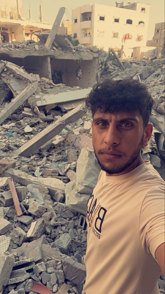 mhammedziad4's tweet photo. Where are your hearts, your humanity, when you left me, I stand with my family in order to live in peace and security, I ask you for mercy and mercy, I want to be happy, I am very sad for this feeling that made me dream a lot in my life when I wish for death, donate to me 💔🥲🥺 https://t.co/49ylnsJX8N