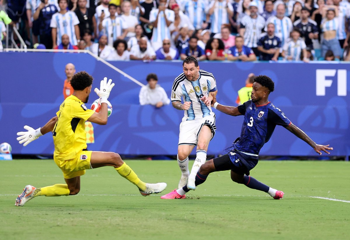 HQpcrt's tweet photo. Lionel Messi #FIFAWorldCup https://t.co/QNtVVsTUol