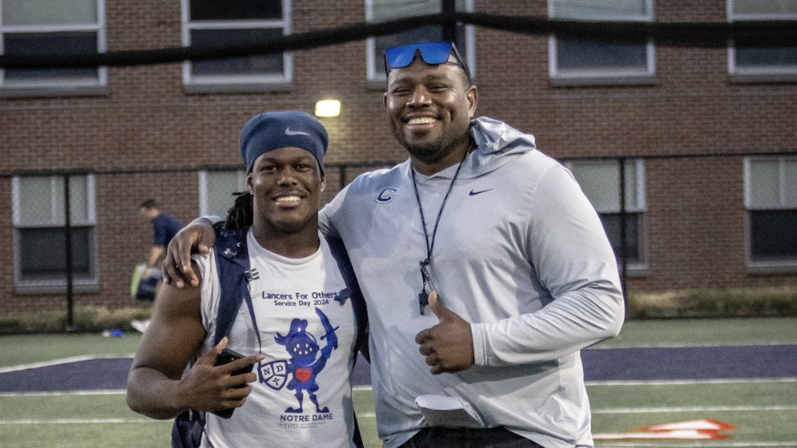 sixstarfootball's tweet photo. EVENT COVERAGE | Several talented prospects rise profile at UConn (Defense)

☆ Six Star Football takes a look at several rising prospects making noise💯
📈 Full evaluations and recruiting takeaways are now live 📖

 STORY ▶️ https://t.co/OFmMmfYcfC  

| @Nesto_2028 @IsleyBiggins @zahair_cruz09 @MackDavid2029 @OliverDonroe @CGem28 @SenecaG75 @Chasehart_34 @Ernie_H66 @JeremiahJames02 @BKlaffka19 @mcgrail25 @mylesnesbitt28 @nkun1m_ @Joshua_sm1th @Micah___Smith @alansparkss_ @DayvianSullivan @colinsullivan_5 @QTruluck35