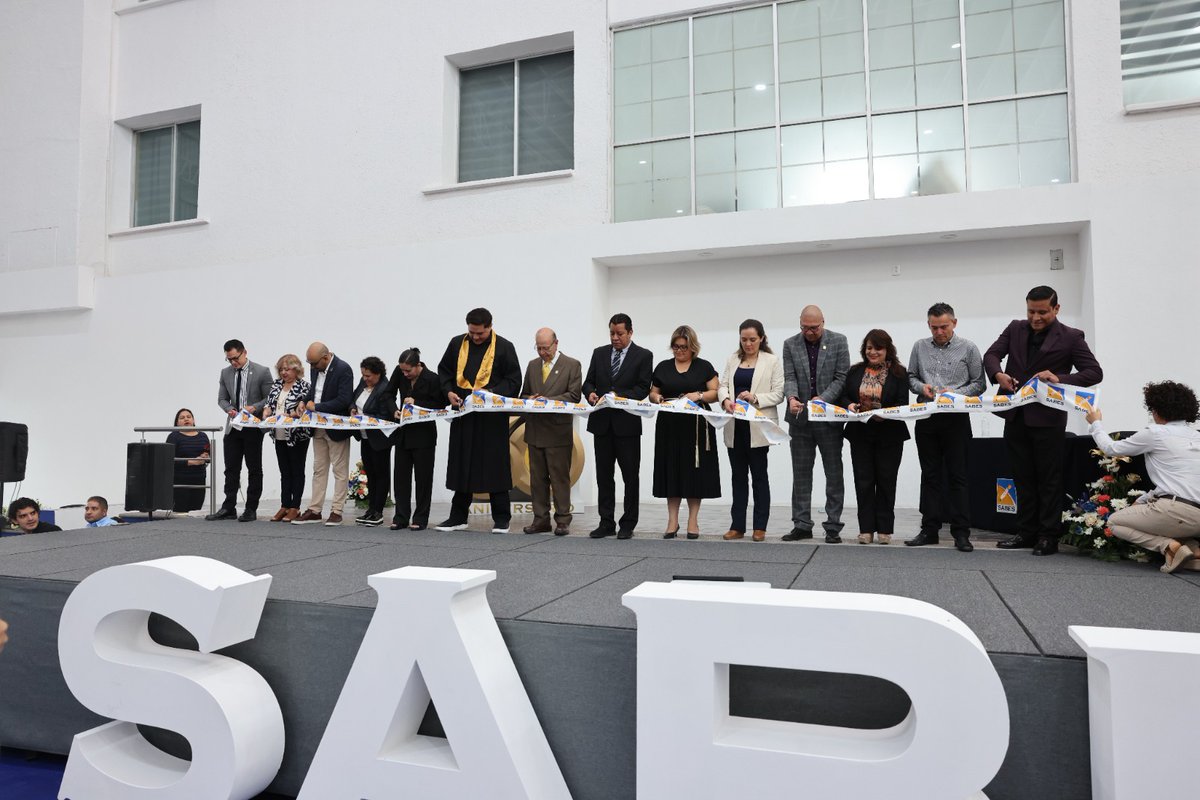 SABES_GTO's tweet photo. ¡Impulsamos más y mejores espacios para nuestra comunidad!
El día de hoy nuestras autoridades educativas encabezaron la inauguración del renovado auditorio de Oficinas Centrales del #SABES. Estudiantes, docentes y personal directivo, fueron testigos de la reapertura de este espacio, remodelado y acondicionado para ofrecer mejores condiciones a nuestra comunidad educativa.
Este renovado auditorio será un punto de encuentro para fortalecer el aprendizaje, la convivencia y el desarrollo integral de las y los estudiantes, así como para impulsar las actividades académicas e institucionales que dan vida al #SABES.
#SiSABESPuedes #OrgulloSABES #PasiónPorTriunfar #SABES30AñosDePasiónQueTrasciende