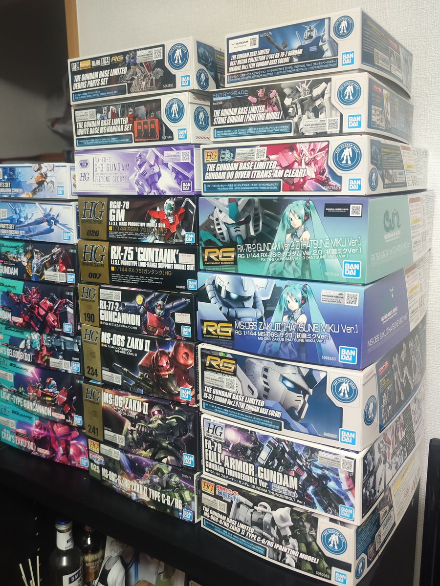 ★積みガンプラセット 積みプラ片付け中 ガンべの空袋が出るわ出るわ… #ガンプラ