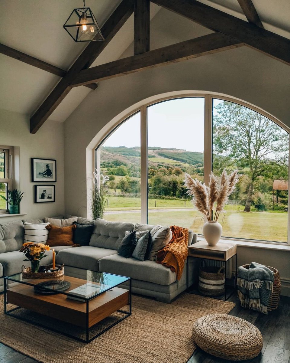 purelivn's tweet photo. farmhouse https://t.co/WqXOcyXd2q