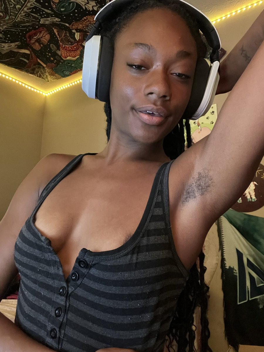 m1lfymoo's tweet photo. Youre too small for pussy…that’s why you two finger tug to pits instead…it’s your last chance at real sex, so you’d better get used to those sweaty pits😵‍💫 https://t.co/aK7mkvt30F