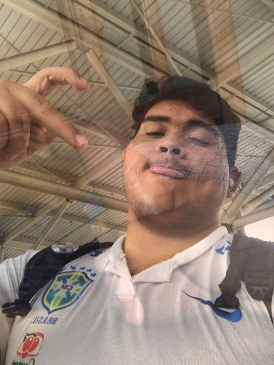 napoleaossouza's tweet photo. Olha a trend passando 😝 https://t.co/x7BopvucXX