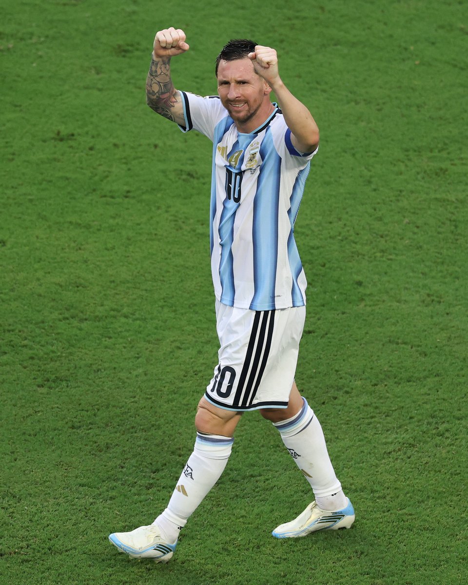GoalJP_Official's tweet photo. 🇦🇷 ワールドカップ8試合連続得点！⚽

ヨルダン戦でW杯史上初の7試合連続ゴールを達成したメッシがその記録を「8」に伸ばす！

'22 R16：オーストラリア ⚽
'22 準々決勝：オランダ ⚽
'22 準決勝：クロアチア ⚽
'22 決勝：フランス ⚽⚽
'26 GS：アルジェリア ⚽⚽⚽
'26 GS：オーストリア ⚽⚽
'26 GS：ヨルダン ⚽
'26 R32：カーボベルデ ⚽