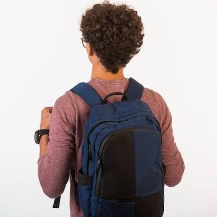 hucranioo's tweet photo. Estudante de 17 anos, de Volta Redonda (RJ), produziu e armazenou mais de 500 fotos íntimas falsas de alunas, criadas por inteligência artificial.

O material foi encontrado em um computador do laboratório da instituição e estaria vinculado ao login do estudante. https://t.co/oSf3HhdTyv