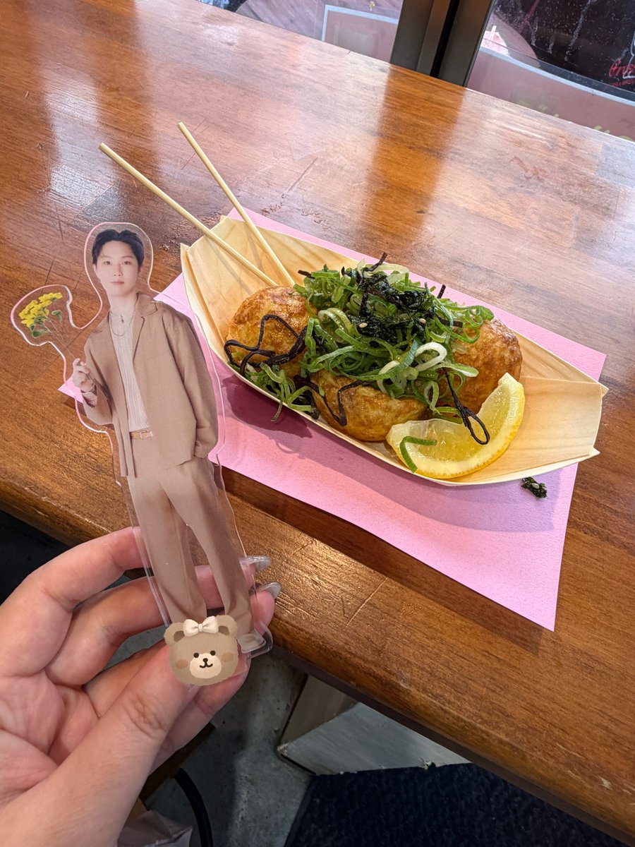 land_yoco's tweet photo. わなかじまたこ焼きも食べたぞー🐙
うんまかったーー！！！🤤♡

#サンフラワープロジェクト
#中島颯太
#SF_FNT
#SUNFLOWER
#FANTASTICS https://t.co/qxy4VIL5WG