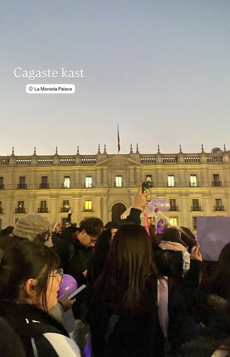 outerswings's tweet photo. ya están las armys manifestándose en la moneda https://t.co/Po8XNWorJZ