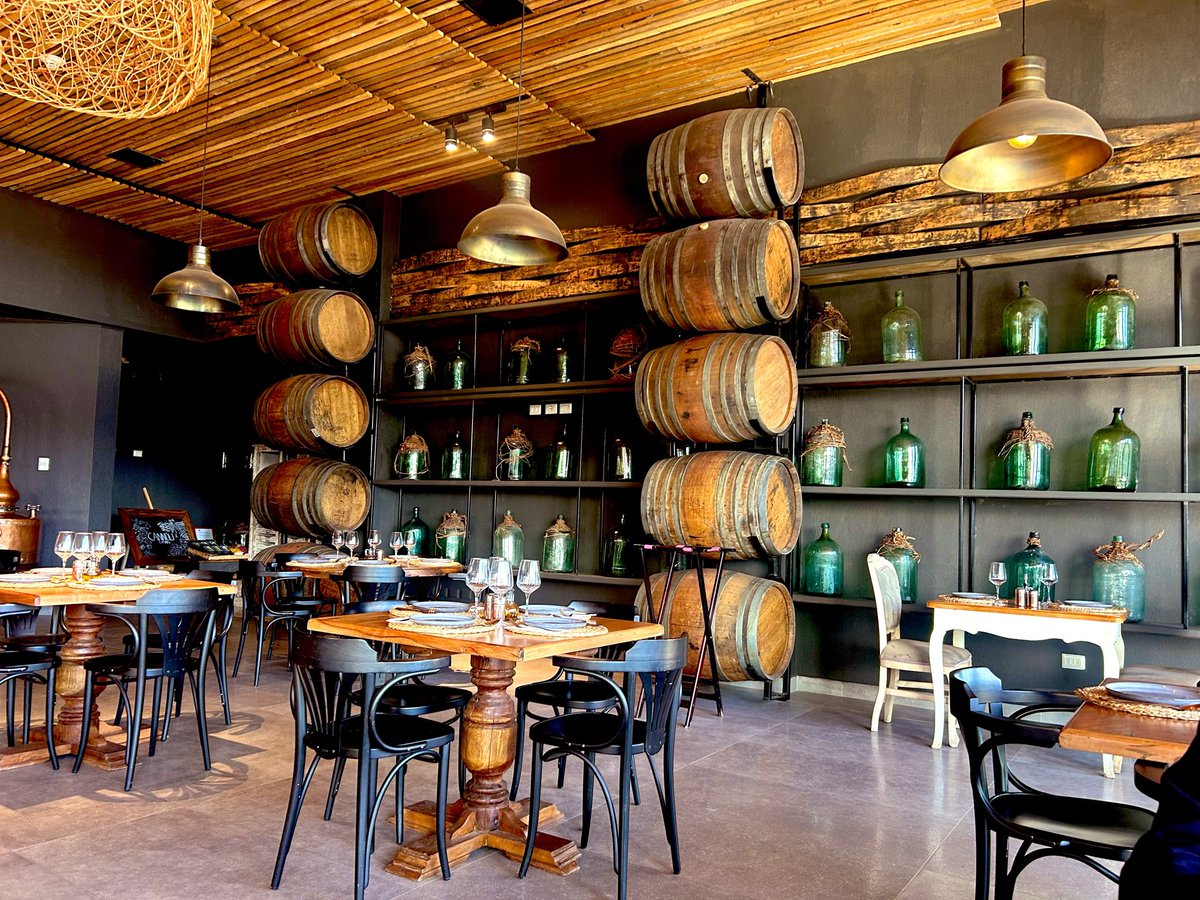 paulita72's tweet photo. Si vienen al Valle del Limarí, les recomiendo visitar la Hacienda Huamalata, donde hoy el restaurant Cannoli tiene una nueva sucursal (hay uno en Algarrobito (camino al Valle del Elqui y otro en Puerto Velero-Tongoy)
Este de Huamalata es espectacular ⭐️
#Cannoli https://t.co/le8ECHSUO0