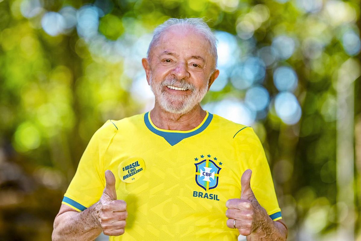 ptbrasil's tweet photo. PAÍS DO ESPORTE! Lula sanciona lei que cria a UFEsporte, Universidade Federal do Esporte, dedicada a ensino, pesquisa e inovação para gestão e treinamento de atletas e paratletas. Só vai ter pódio do Brasil agora! 🥇 https://t.co/OZjkI6cK55