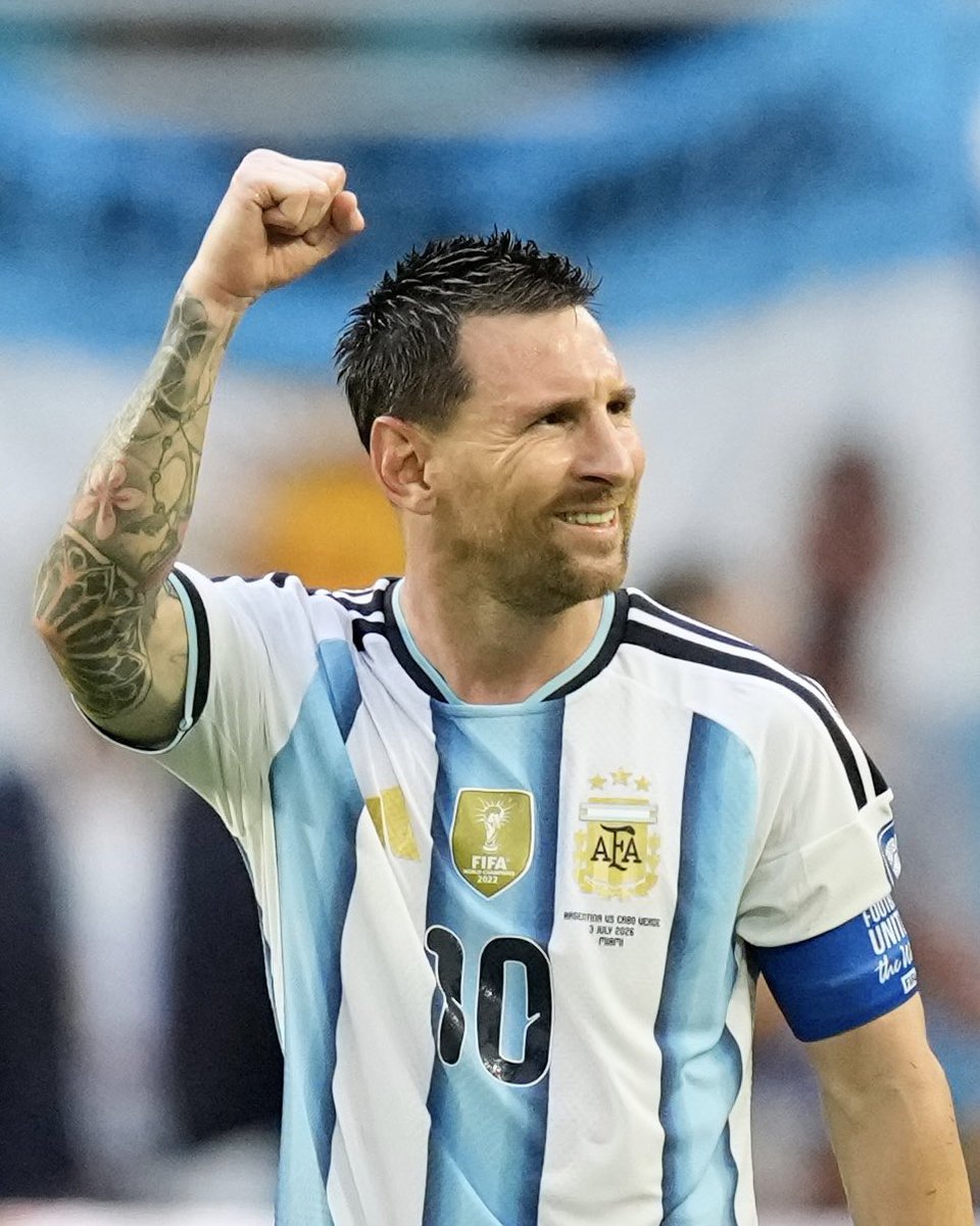 HardRockStadium's tweet photo. The first player in #FIFAWorldCup history to score in 8 consecutive matches 🐐

Ladies and gentlemen, Lionel Andrés Messi 🇦🇷 https://t.co/cVl1HXWz59