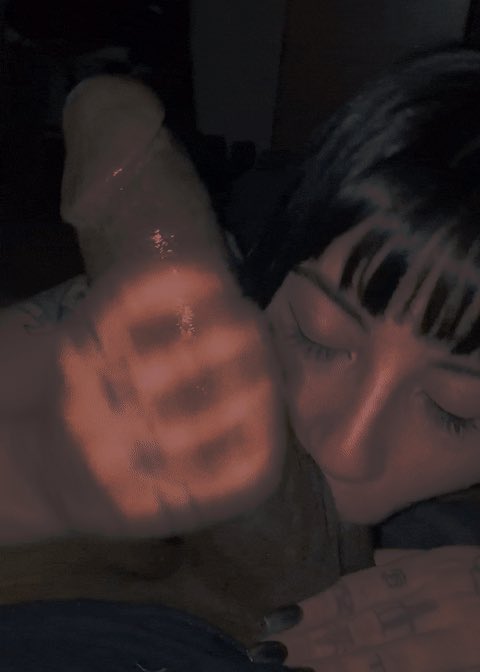 THEROARINGSLUT's tweet photo. ᅠᅠᅠᅠ
   well  any  𝐟𝐚𝐜𝐚𝐝𝐞  of  that  knight  stuff  ought  to  wash  away,  maybe  she  should  just  remain  that  𝐦𝐢𝐬𝐬𝐢𝐧𝐠  𝐠𝐢𝐫𝐥  instead  of  doing  this  stuff  …

now  she  starts  bobbing  her  head  up ‘n  down  like  a  𝐠𝐨𝐨𝐝  𝐠𝐢𝐫𝐥.
ᅠᅠᅠᅠ https://t.co/CnwYKd45Dz