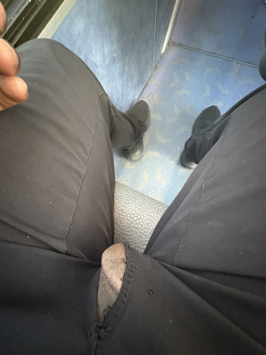 teejaygreen09's tweet photo. Lady upfront on the bus keep peeping behind her I look at my pants n see exactly why 😩🤷🏽‍♀️
#freeball #publiccuck https://t.co/jTuVDHJat2