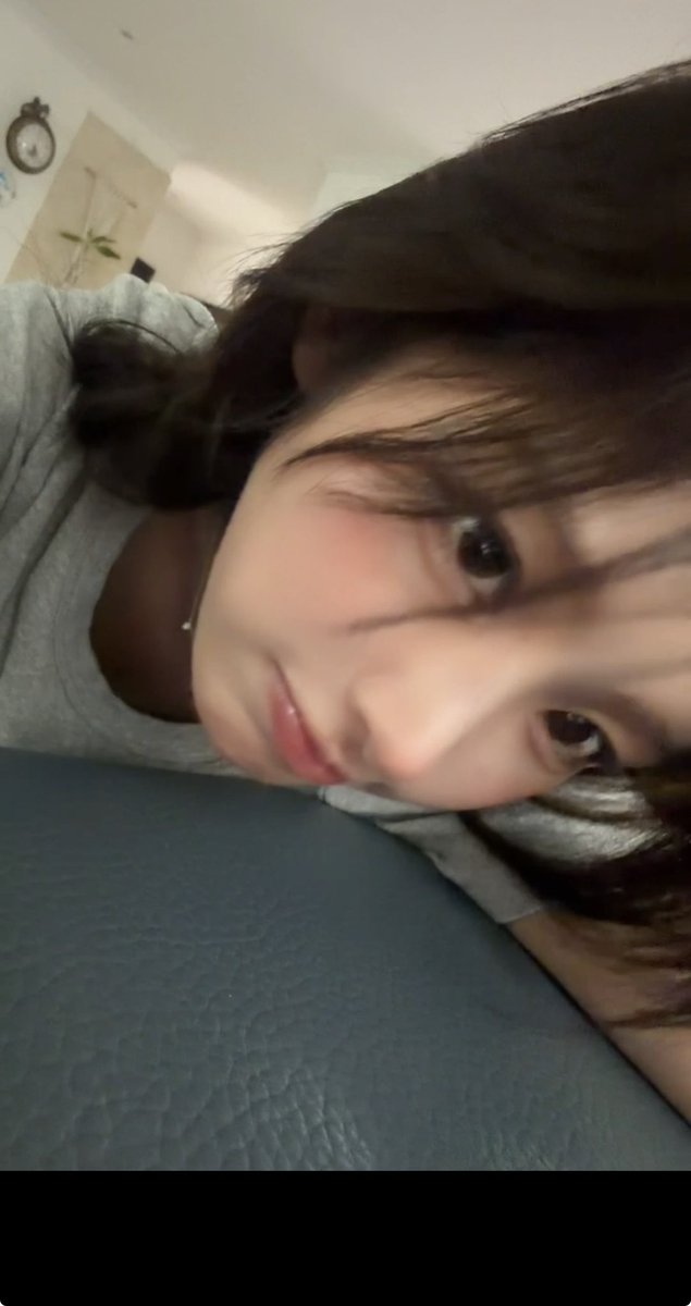 gem0816bj's tweet photo. 婴儿肥嫩嘟嘟小脸蛋下巴酒窝上的肉肉可可爱爱的软糯Q弹嫩的出奶，微醺的红彤彤嫩鼓鼓小奶酒窝，奶萌的趴在床上女友视角抿嘴撅脸nia出小嗲奶音撒娇
可爱软萌甜美纯素颜又甜又可爱的小洋娃娃，奶嗲小女友素颜软萌奶呼呼嗲嗲小奶酒窝小下巴婴儿肥奶萌小兔兔，最可爱的萌物女友宝宝软嫩仑仑，太甜嗲软萌了 https://t.co/AR3y5R5AXx
