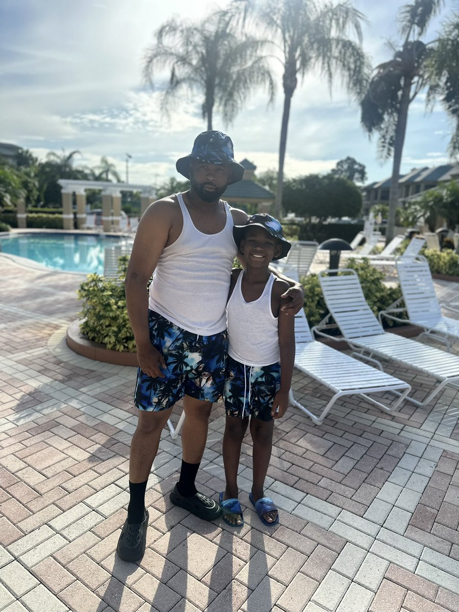 datguy_CB35's tweet photo. While we try to teach our children all about life, our children teach us what life is
about. #proudfather https://t.co/OsrIrKT6yo