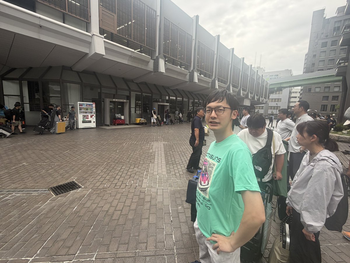 seregaran's tweet photo. 始まります https://t.co/aDXmi0Hx2t