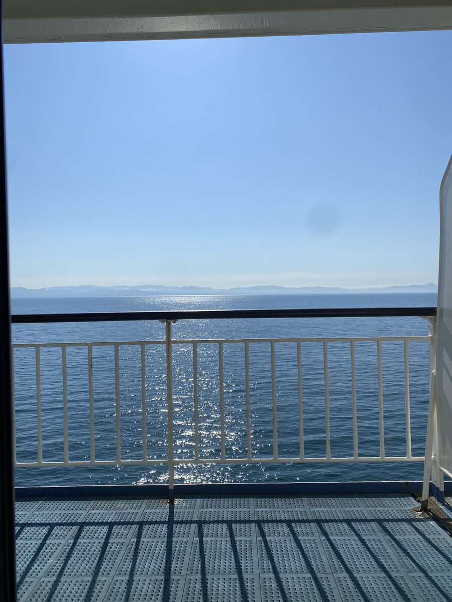 LandTraveler's tweet photo. 船旅もいいねぇ

船酔いは昔にくらべてしなくなったかなぁ。やはりなれもあるかね https://t.co/Ro0lmTGQUP