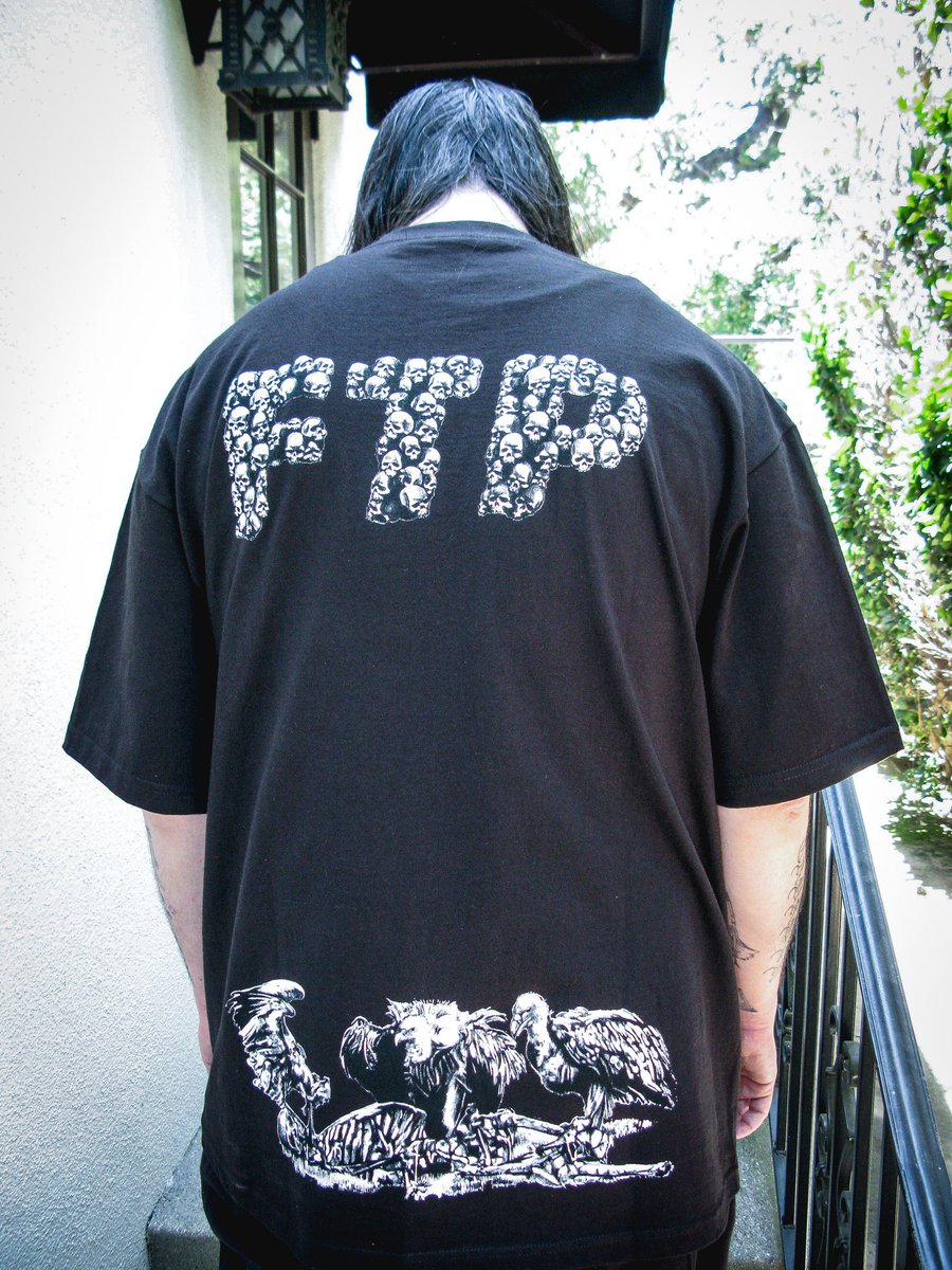 RubysNephew's tweet photo. BONES FOR FTP 🏴‍☠️

NEW ITEMS WILL BE AVAILABLE TOMORROW (JULY 4TH) @ 12PM PST

📸: @MATTPLOEGER https://t.co/WDZnw2jWf7