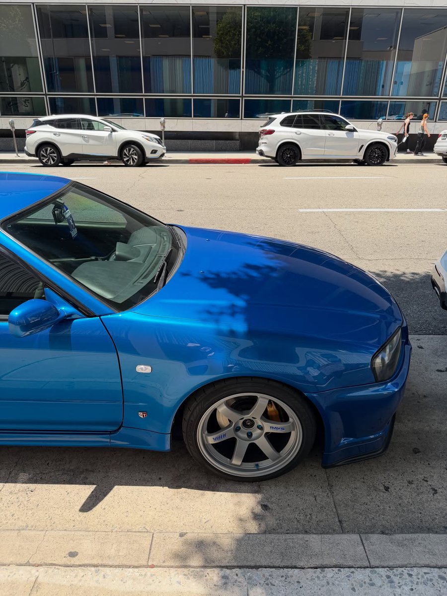 PistolCult's tweet photo. Nissan Skyline GT-R R34 💙 https://t.co/GzZhJ8rwVz