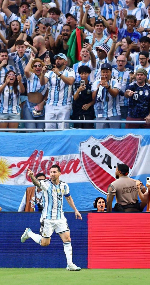 wmansilla's tweet photo. Nuevo fondo de pantalla desbloqueado 😍 https://t.co/sEpA6GECuf
