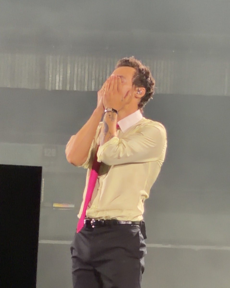 madschaaa's tweet photo. he was so emotional the whole show and him crying at the end was actually my last straw😭😭😭😭 I am a wreck https://t.co/66QIvbPxdc