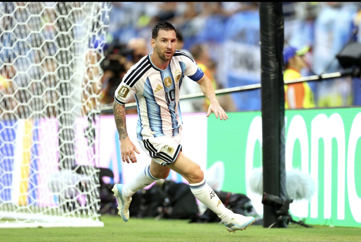 BachsMartin's tweet photo. #ENTRETIEMPO: ARGENTINA LE GANA 1-0 A CABO VERDE CON OTRO GOL DE #MESSI
-Messi anotó el séptimo gol en el #Mundial2026.
El "10" de @Argentina llegó al gol número 20 afirmándose como máximo goleador de la historia de los Mundiales.
ARGENTINA 1-0 CABO VERDE
🏟Hard Rock Stadium
(Miami)
#Gol:
28' Lionel Messi (A) 1-0