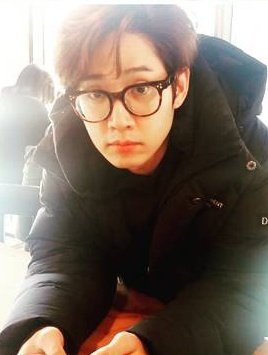 lololololo17000's tweet photo. 😭😭😭😭😭He really is Taeseop. https://t.co/asw6GfKLOX