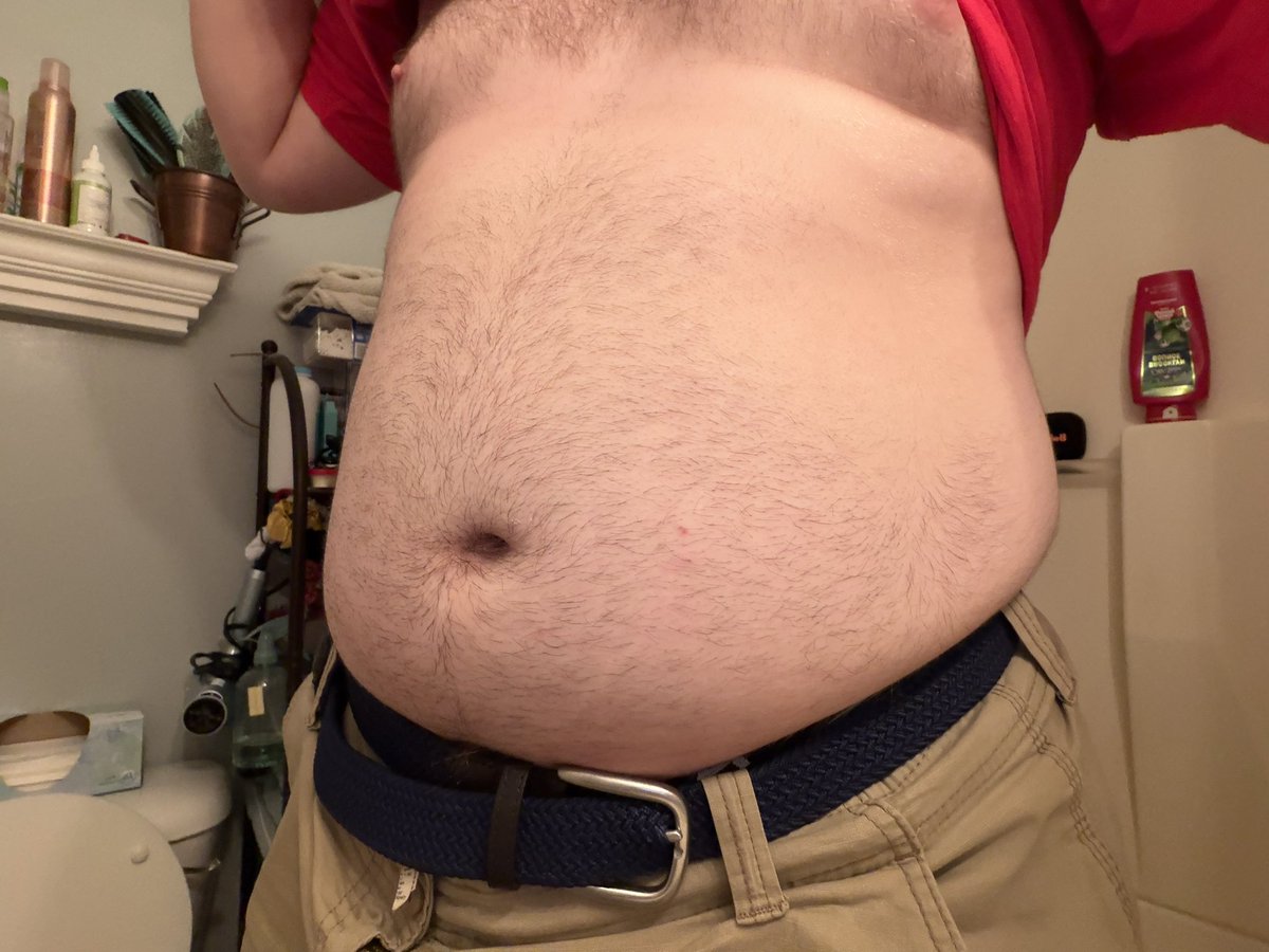 Autumn_fatwolf's tweet photo. Happy fat Friday! #bigbelly #belly
#furrybelly https://t.co/vb4woZUNnU