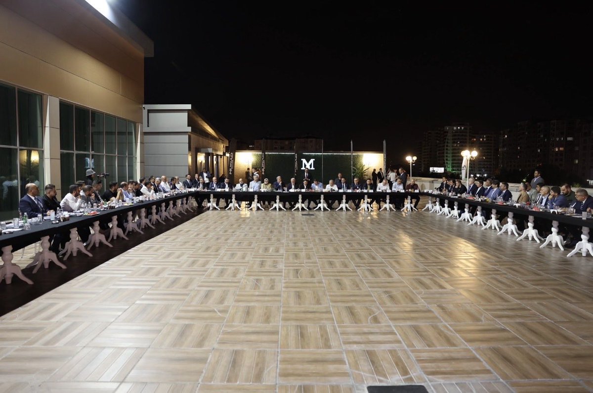 izzet_buzkan's tweet photo. MÜSİAD Kayseri Şubemiz tarafından düzenlenen İstişare Toplantısı’na; AK Parti Genel Başkan Vekilimiz Sayın Mustafa Elitaş, Valimiz Sayın Gökmen Çiçek, TBMM Millî Savunma Komisyonu Başkanımız Sayın Hulusi Akar, milletvekillerimiz, Büyükşehir Belediye Başkanımız Sayın Memduh Büyükkılıç, İl Başkanımız Sayın Hüseyin Okandan ve il protokolümüzle birlikte katıldık.

Şehrimizin ekonomik potansiyelini, iş dünyamızın beklentilerini ve Türkiye Yüzyılı hedeflerimiz doğrultusunda atılacak adımları istişare etme imkânı bulduk.

Nazik ev sahiplikleri için MÜSİAD Kayseri Şube Başkanımız Sayın Ferhat Akmermer ve kıymetli yönetim kurulu üyelerine teşekkür ediyor, toplantımızın hayırlara vesile olmasını diliyorum.