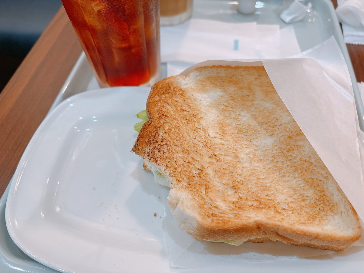 uranonno's tweet photo. おはようございます☁️

今日の朝ごはんはドトール☕️

写真忘れてひとくちかじっちゃった🫢

#朝ごはん #おうちごはん https://t.co/ET6TA2clpJ