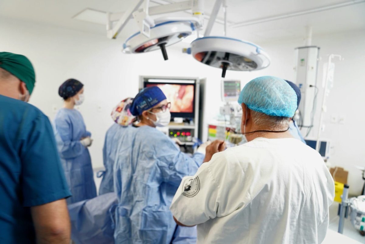 IPSParaguay's tweet photo. 🏥✅ Maratón de cirugías en Villarrica: IPS realizó en 3 días el equivalente a 4 meses de intervenciones. Cerca de 50 procedimientos (vesícula, hernioplastias, quistes y nevus). El modelo se replicará en otros departamentos del interior del país.

🔗 https://t.co/HaPGOp5Q0C https://t.co/eQsjqXvXL1