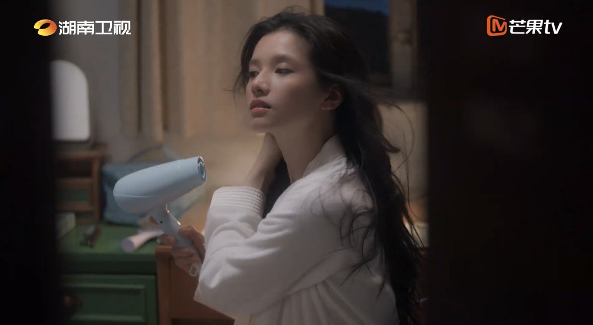 crbfvs's tweet photo. miao jing is gonna be one of zhang jingyi's hottest characters https://t.co/tPBzrG6kFR