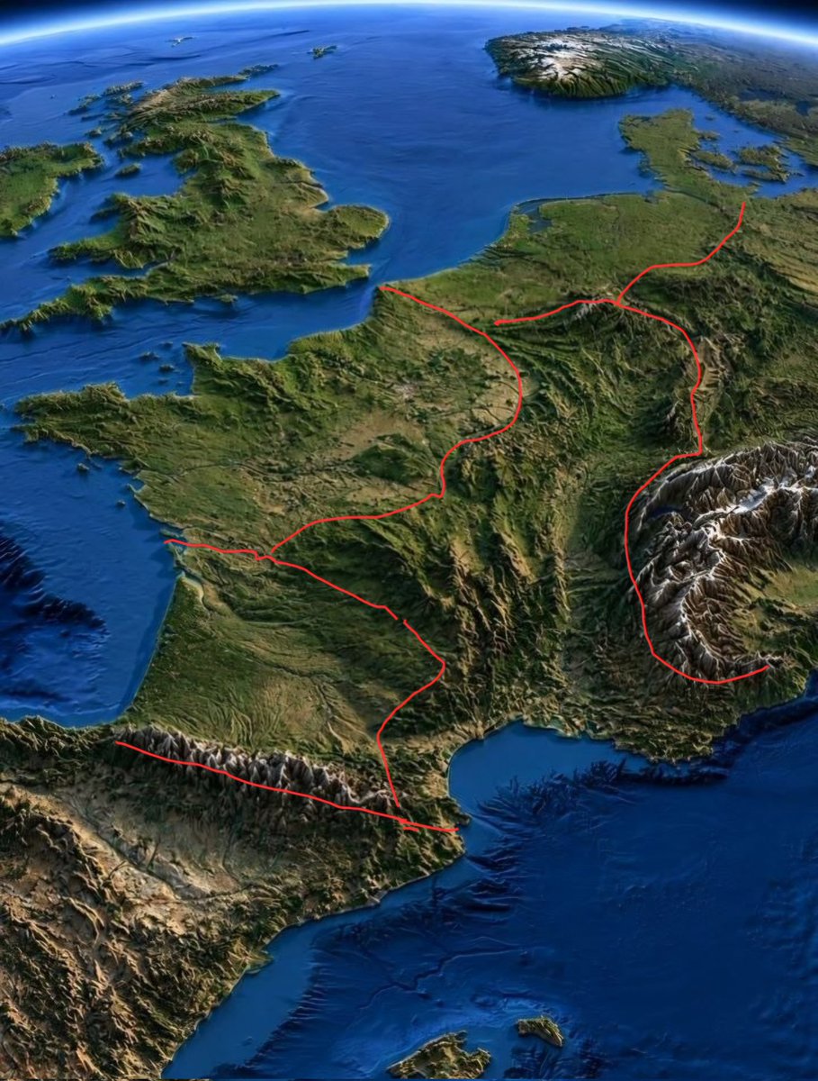 Clacozzini's tweet photo. Si la géographie était une vraie science on aurait 4 pays qui suivraient ces frontières allez hop https://t.co/iArzF7tDgs