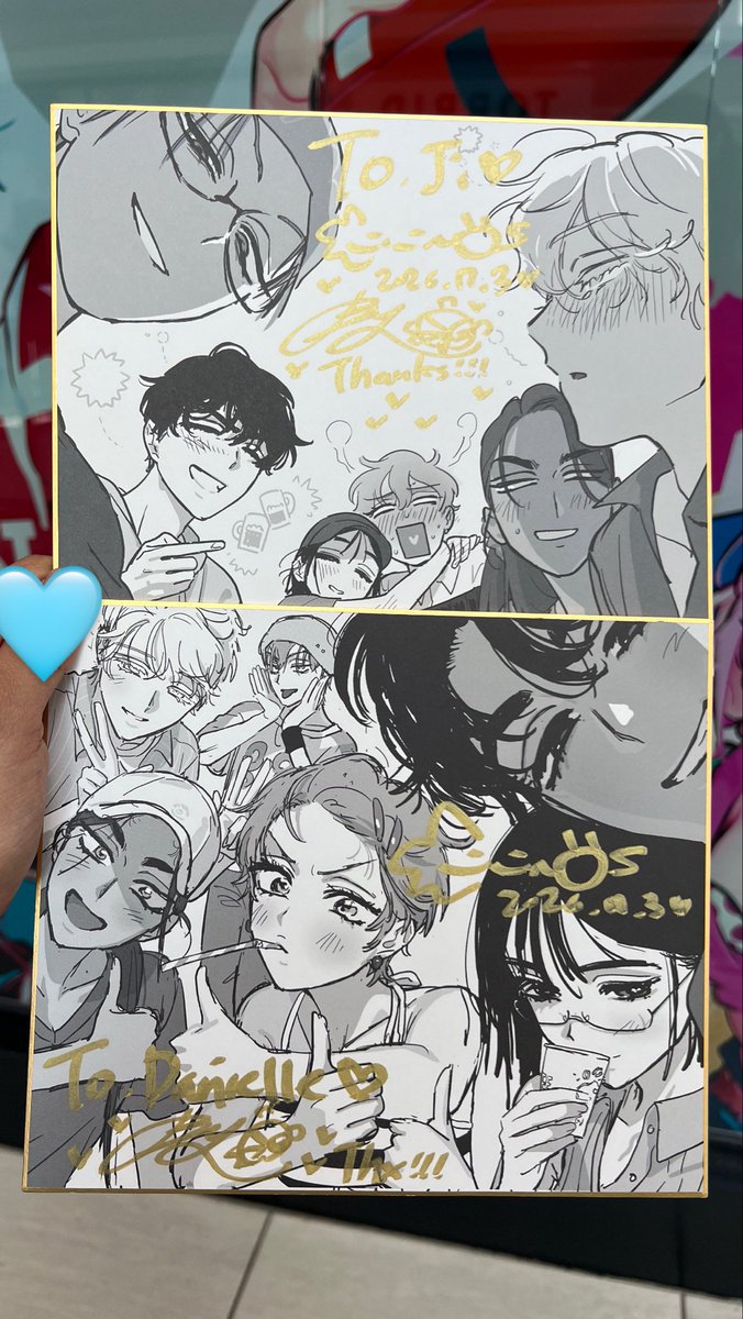 stopitadd's tweet photo. MY CAR BROKE DOWN ON THE WAY BUT WE MANAGED TO GET THE SIGNED BOARDS!!😭😭 https://t.co/MmKLuEG5EU