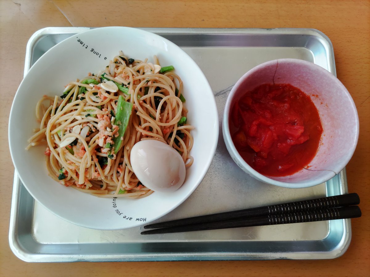 thechikoboll's tweet photo. 7月4日あさごはん
・鮭そぼろパスタ
・味玉
・ホットトマト

今日はのんびりDAYです。

#おうちごはん
#和風パスタ #鮭そぼろ
#独り暮らし https://t.co/tNbQtywvZW