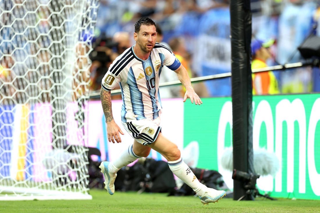 Arabs_Sport_'s tweet photo. #عاجل

ليونيل #ميسي يصبح أول لاعب في تاريخ كرة القدم يسجل (20) هدف في بطولة #كاس_العالم  عبر التاريخ بقميص بلاده  الأرجنتين https://t.co/NLiy4IHeLV