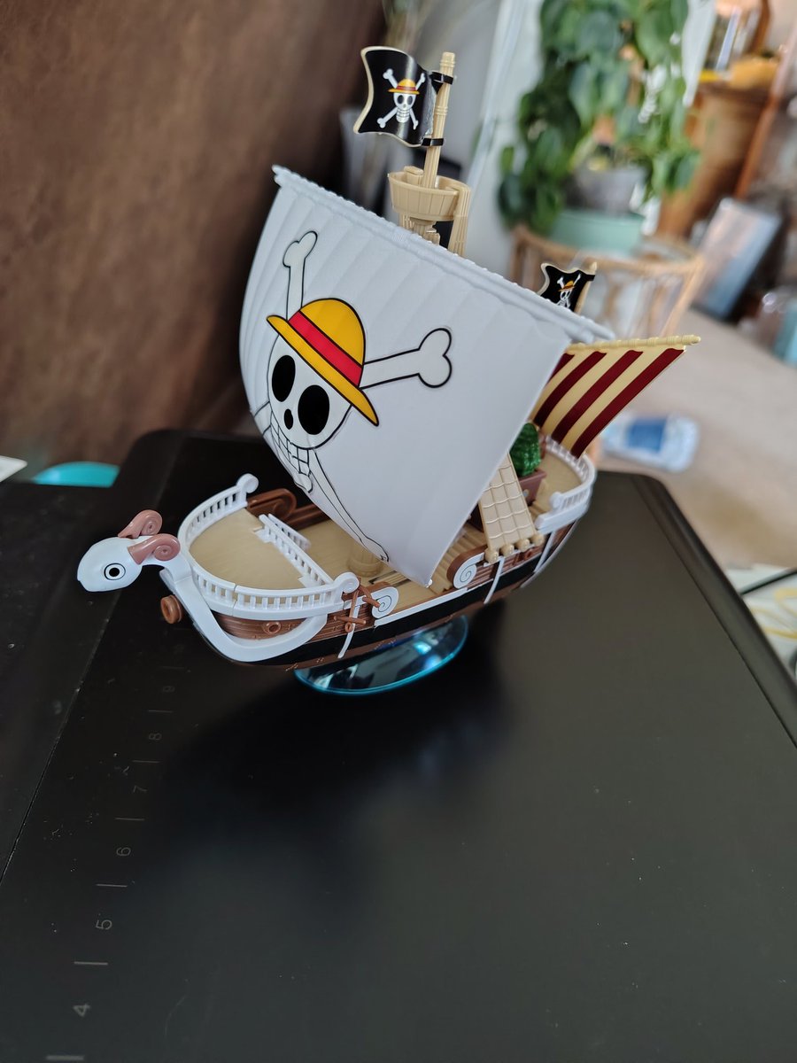 BrainyxB's tweet photo. I found a #GoingMerry model kit yesterday, and put it together today. I figured Nami's birthday would be a good day for it. 😁
#ONEPIECE https://t.co/7FcUJKfzrN