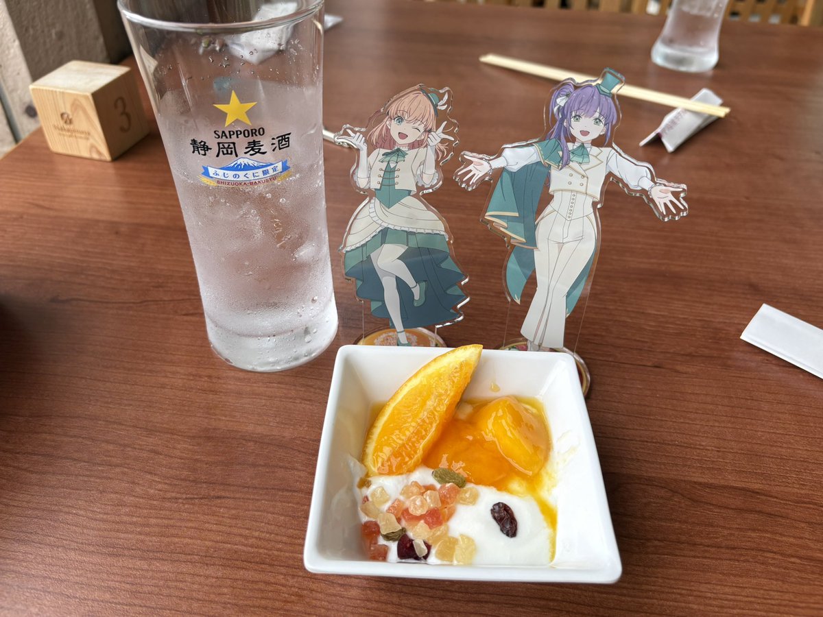 kaede__zero's tweet photo. 花帆と梢センパイが2陣のスイーツを紹介してくれるらしいです https://t.co/yiGOKvP4NX