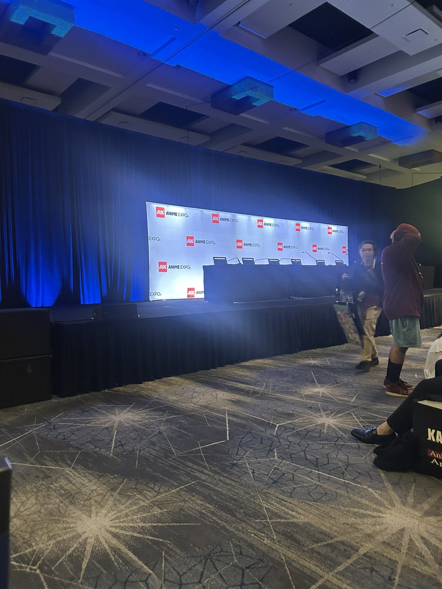 Shaylenm_'s tweet photo. WE ARE SEATED https://t.co/OuDGjtLM7z
