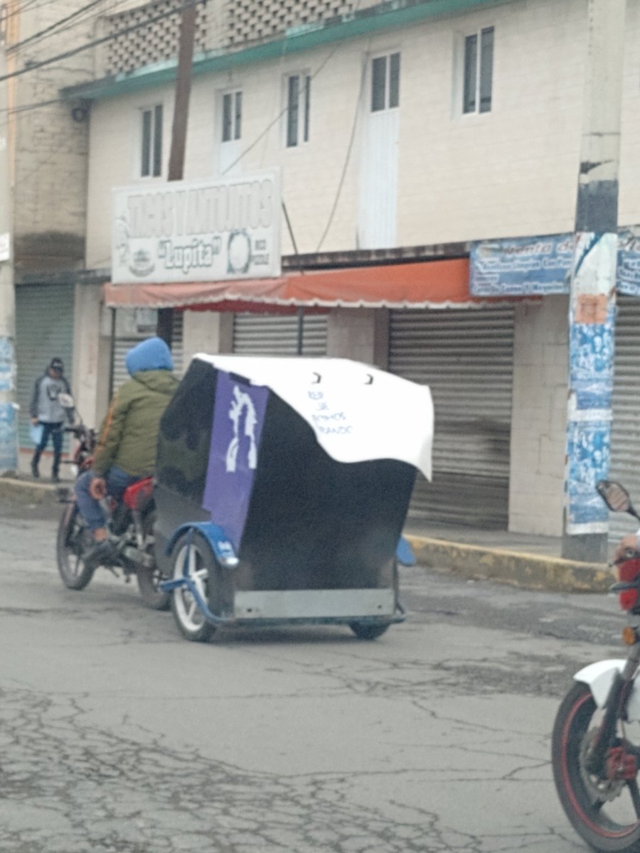 MovAntorchaTex's tweet photo. Las escuelas necesitan aulas, laboratorios, sanitarios y espacios dignos. Invertir en educación es invertir en el futuro del Estado de México. #GobEdomexNoAtiendeALaGente https://t.co/RCMgM8EJpa