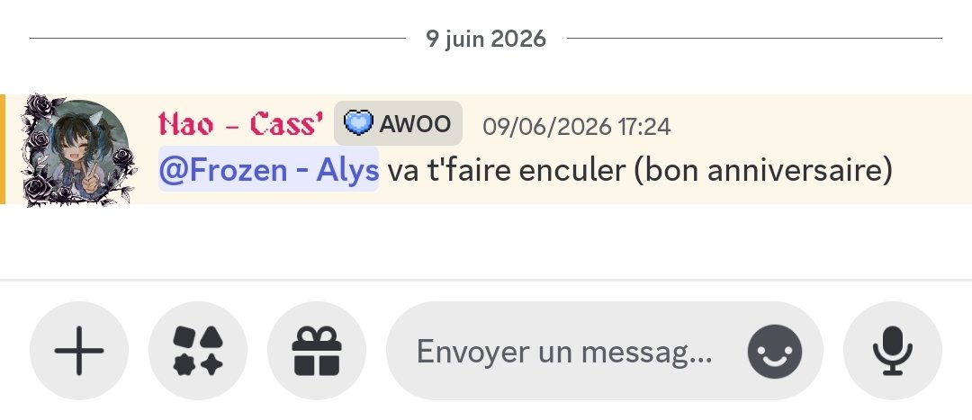 alys_ia's tweet photo. Le chat de compagnie a retenu une date d'anniversaire bravo à elle https://t.co/kGnI4hUl7A