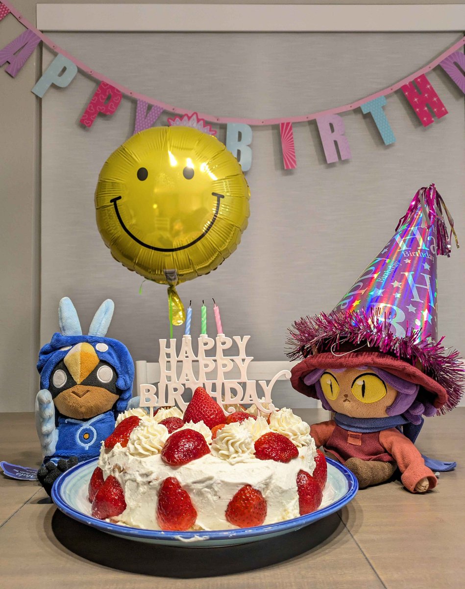 oneshot_game's tweet photo. a belated celebratory cake for our recent anniversary
thanks for the 12 years, everyone! #oneshotgame https://t.co/MjxExX8Rjw